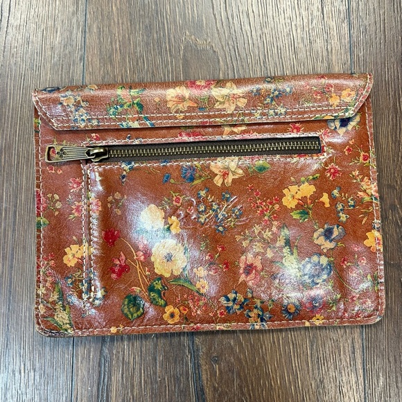 Patricia Nash Prairie Rose Floral Leather Envelope Clutch - Picture 3 of 6